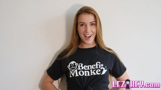 Alexis Crystal and Cherry Kiss are enjoying pussy licking so much
