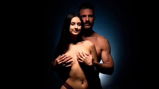 Raven-haired hottie Eliza Ibarra opens her hungry bushy pussy