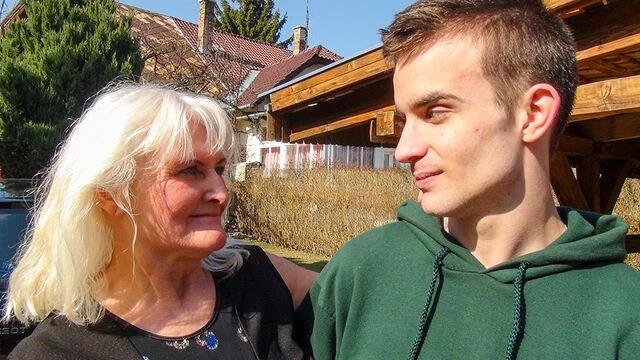 Beautiful mature blonde likes jumping on a pretty long boner