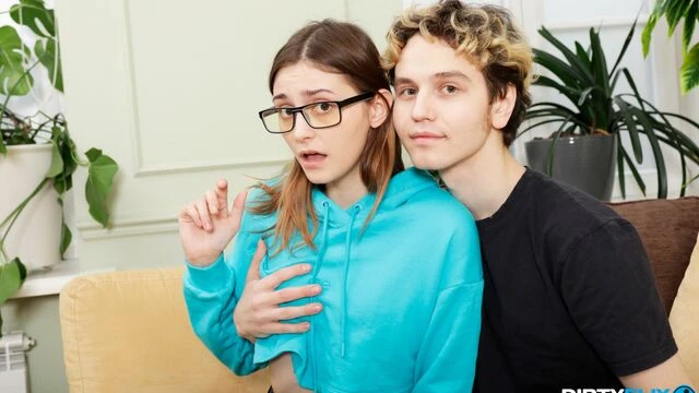 Sweet nerdy teen Funky Town gets fucked in the sideways pose