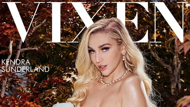 Tattooed blonde Kendra Sunderland screwed in the cowgirl pose