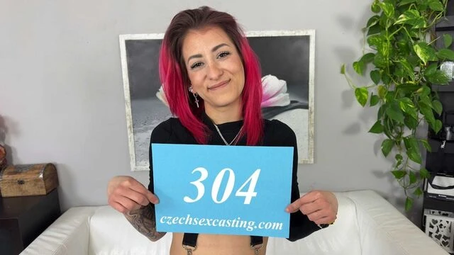 Cutie with red hairs Valerie Moon gives a good deepthroat