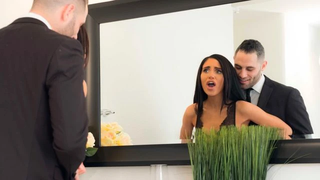 Inviting Naomi Woods at doggystyle scene