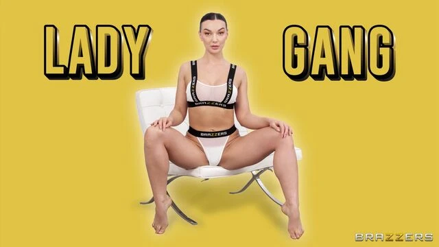 Impressive Lady's double blowjob trailer