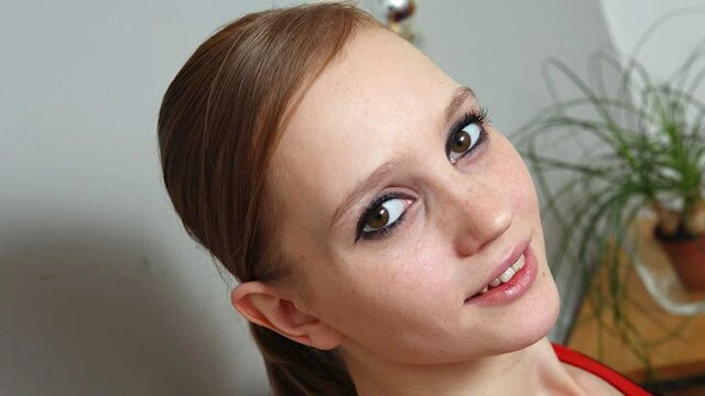 Aristocratic Svetlana at solo dirt