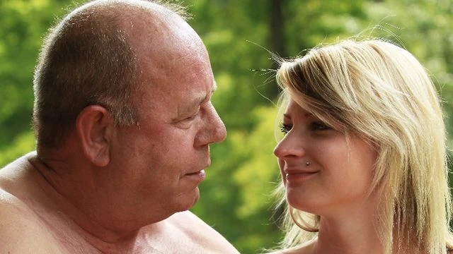 Randy Candy Lover - outdoor smut - Oldje