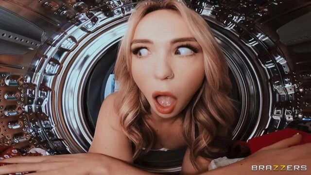 Brazzers Exxtra featuring Richelle Ryan and Lilly Bell's doggystyle movie