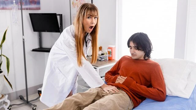 Mommy blows best - masturbation scene