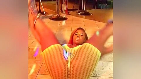 Ass In Da Club With Snap Chat