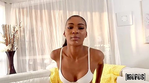Charles Dera Has A Luck To Fuck Ebony New-comer Isla