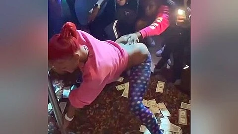 Ass In Da Club - Snap Chat