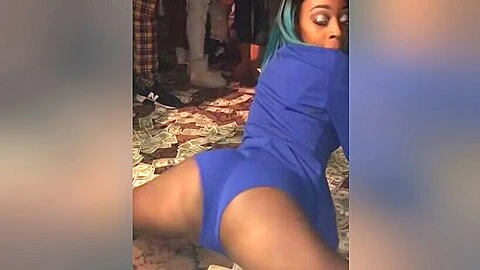 Snap Chat In Shake Sumn