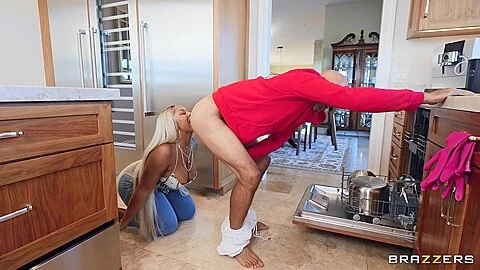 Black Milf Booty Eaters Anonymous - Avery Jane And Isabella Nice