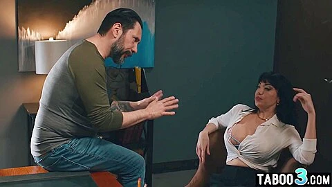 Naughty Latina Milf Housewife Seduces The Big Cocked Director - Little Puck