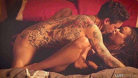 Small Hands And Kira Noir In Dark-skinned Nympho With Natural Tits Screwed By Her Tattooed