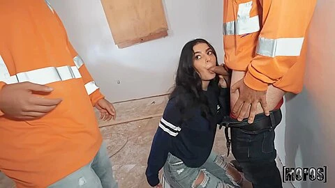Gostosa Gets Properly Fucked After Sucking Two Hard Dicks With Brett Geo, Peter Green And