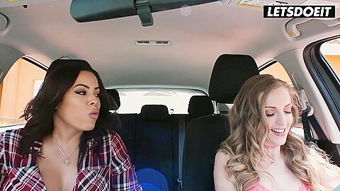 Hot Sluts Luna Star & Karla Kush Indulge In Raunchy Threesome With The Robber
