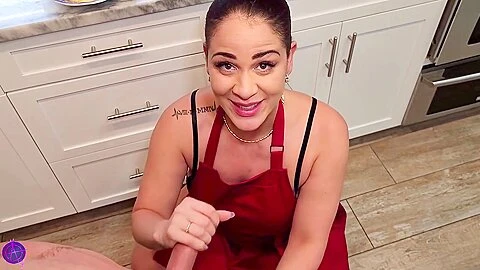 Miss Raquel Fertizlize My Eggs, Honey