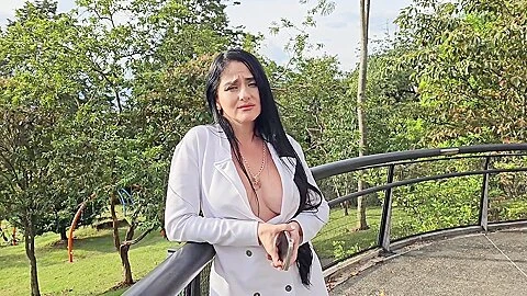 Caliente Milf De Tetas Grandes Es Follada En Mi Carro, Amateur Pov - Jean Paul