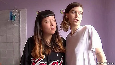 Chrissy & Jay Jay - Bubble Bath Bts