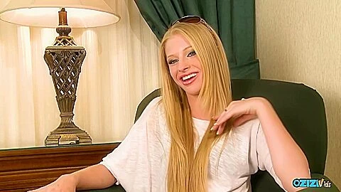Watch Good-looking And Avrils Video - Avril Hall