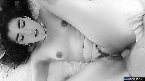 Black And White Filter - Nikki Slick