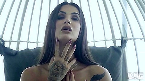 Susy Gala In Squirting Sessions