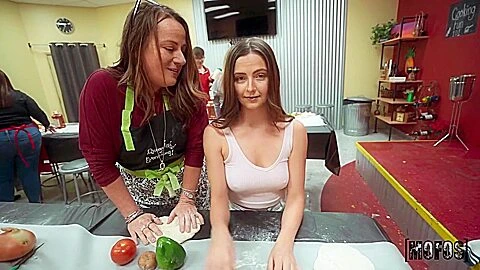 Pov Sex With Naughty Serena Hill